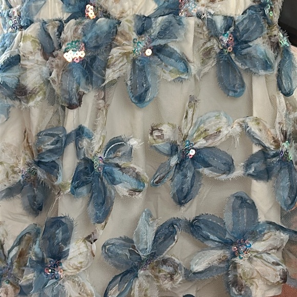 Babydoll Cropped Top SHEIN NWT Blue and Cream Floral Smocked Camisole size M - Picture 3 of 12